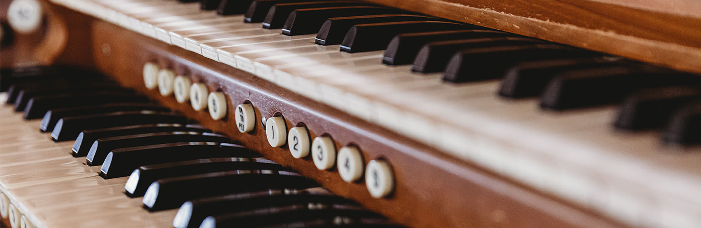 Organ Lessons at your home or at our Barrie Music School