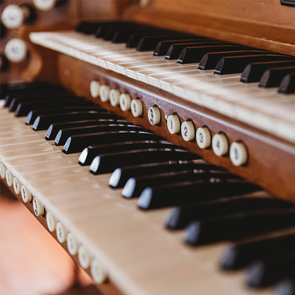 Organ Lessons in Ottawa South End at Home 